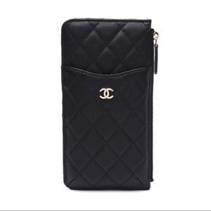 NWOT Chanel Caviar Quilted Wallet/Phone Holder